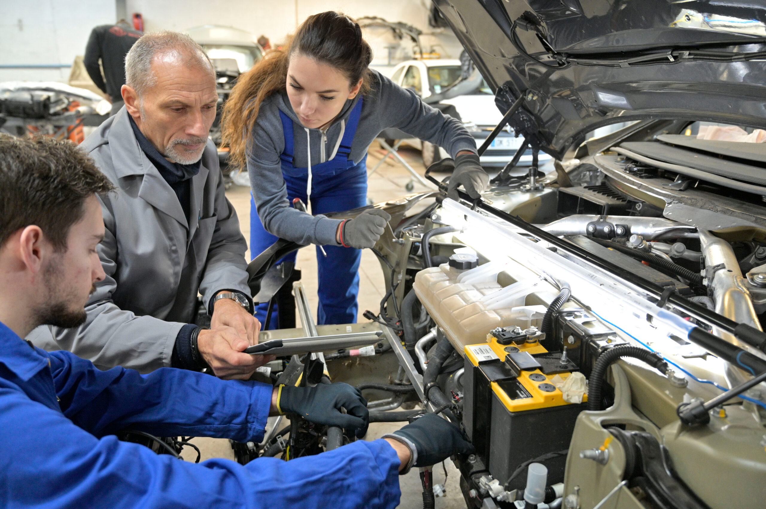 Nouvelles aides aux employeurs d&rsquo;apprentis : Guide complet sur l&rsquo;Aide unique et l&rsquo;Aide exceptionnelle